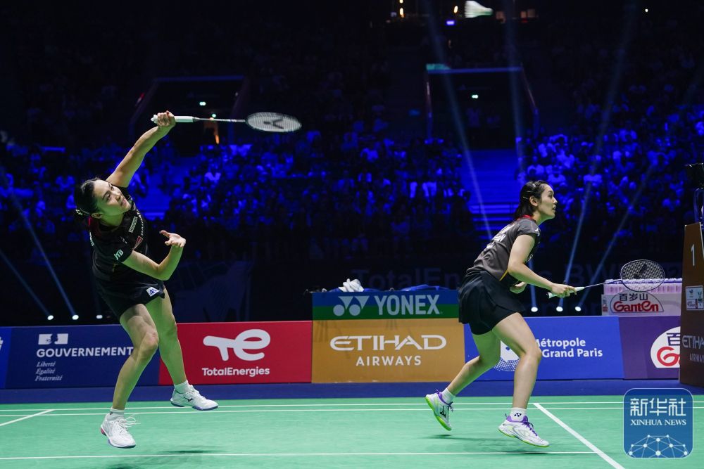 克林顿在本 克林顿在本