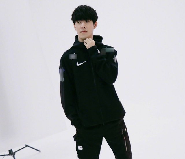 务的赛季币 务的赛季币